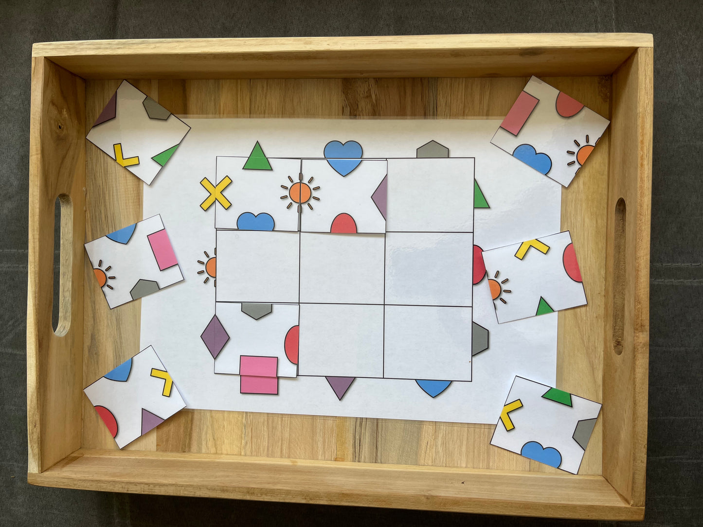 Tableau a remplir de formes