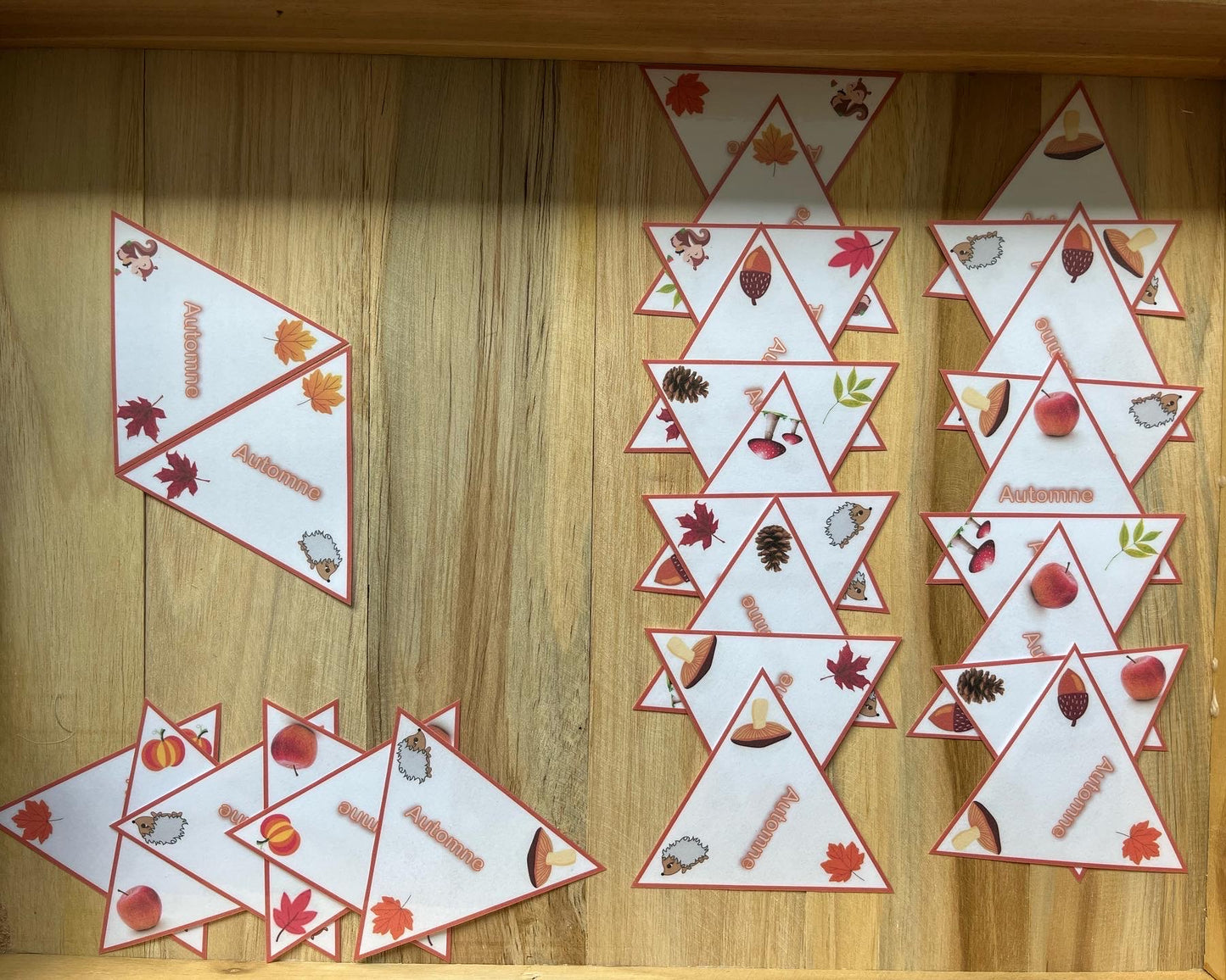 Dominos triangle d'image automne