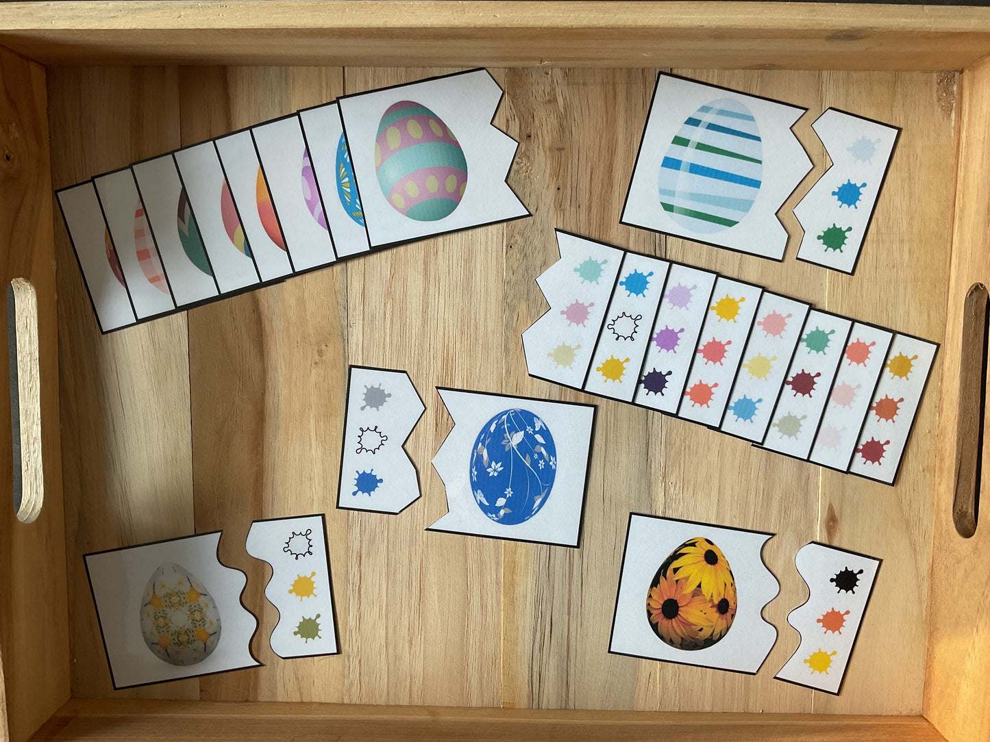 puzzle d'oeufs en couleurs